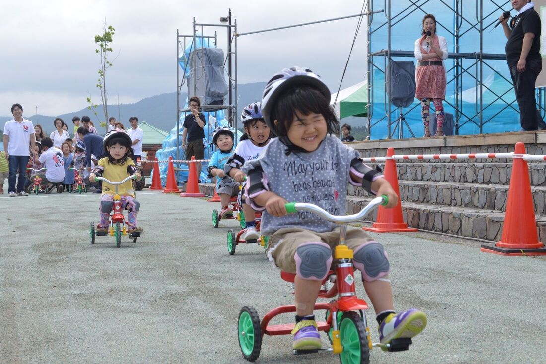 三輪車レース