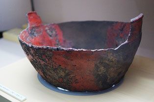 赤漆塗木鉢（国指定重要文化財）