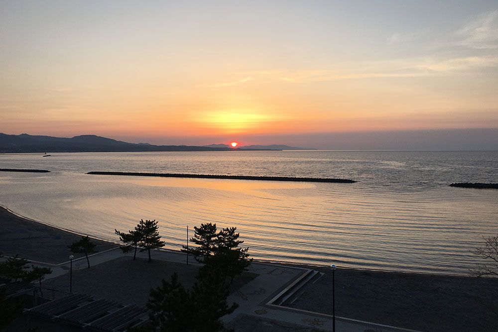 写真：海浜公園の夕日